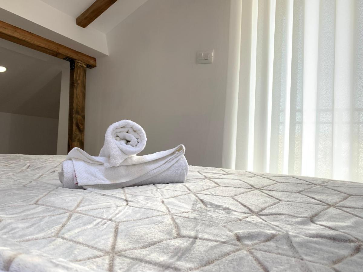 Noah'S Attic - Apartment Hotel In Korça Exteriör bild